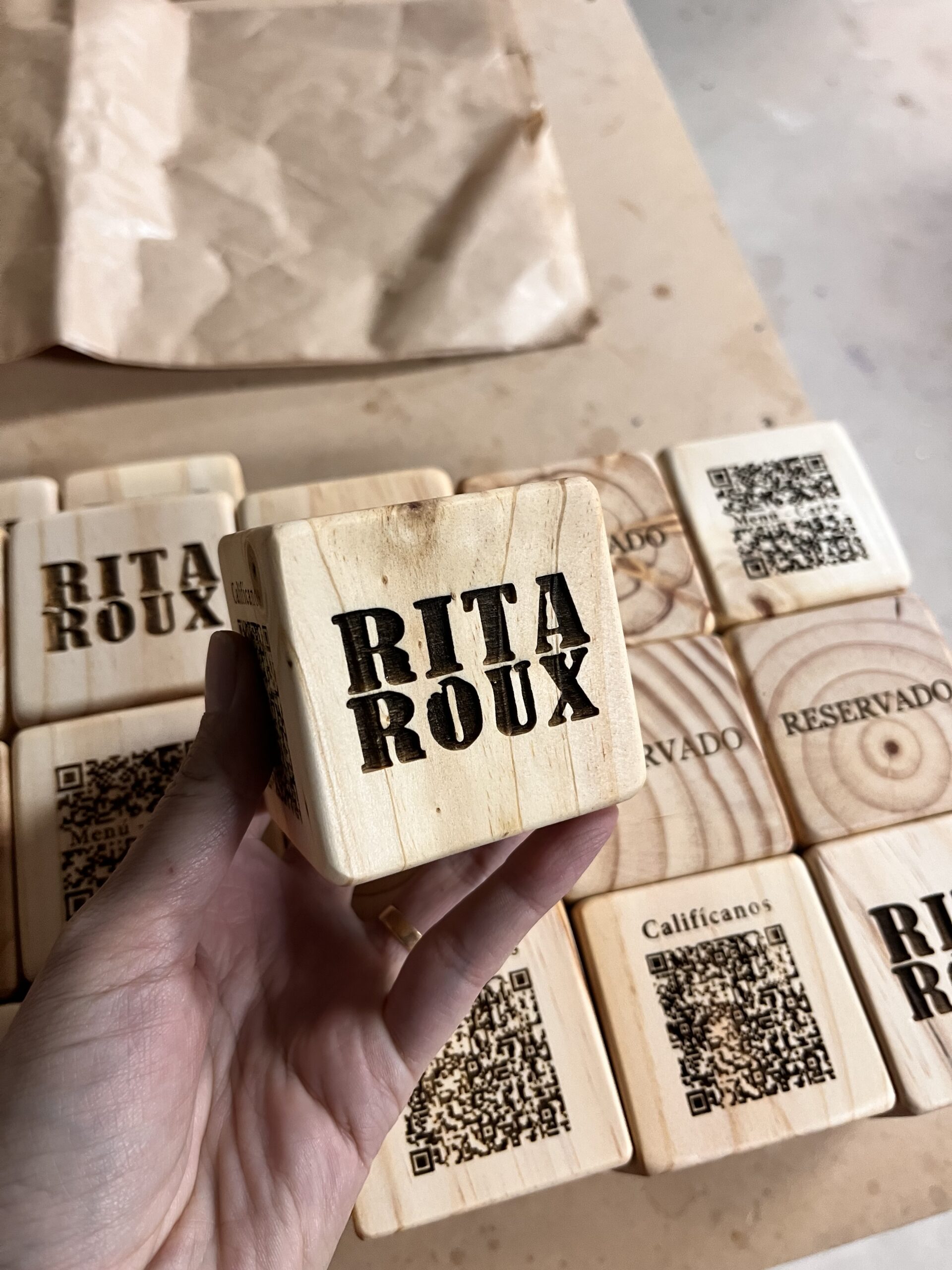 Piezas terminadas de los cubos Rita Roux